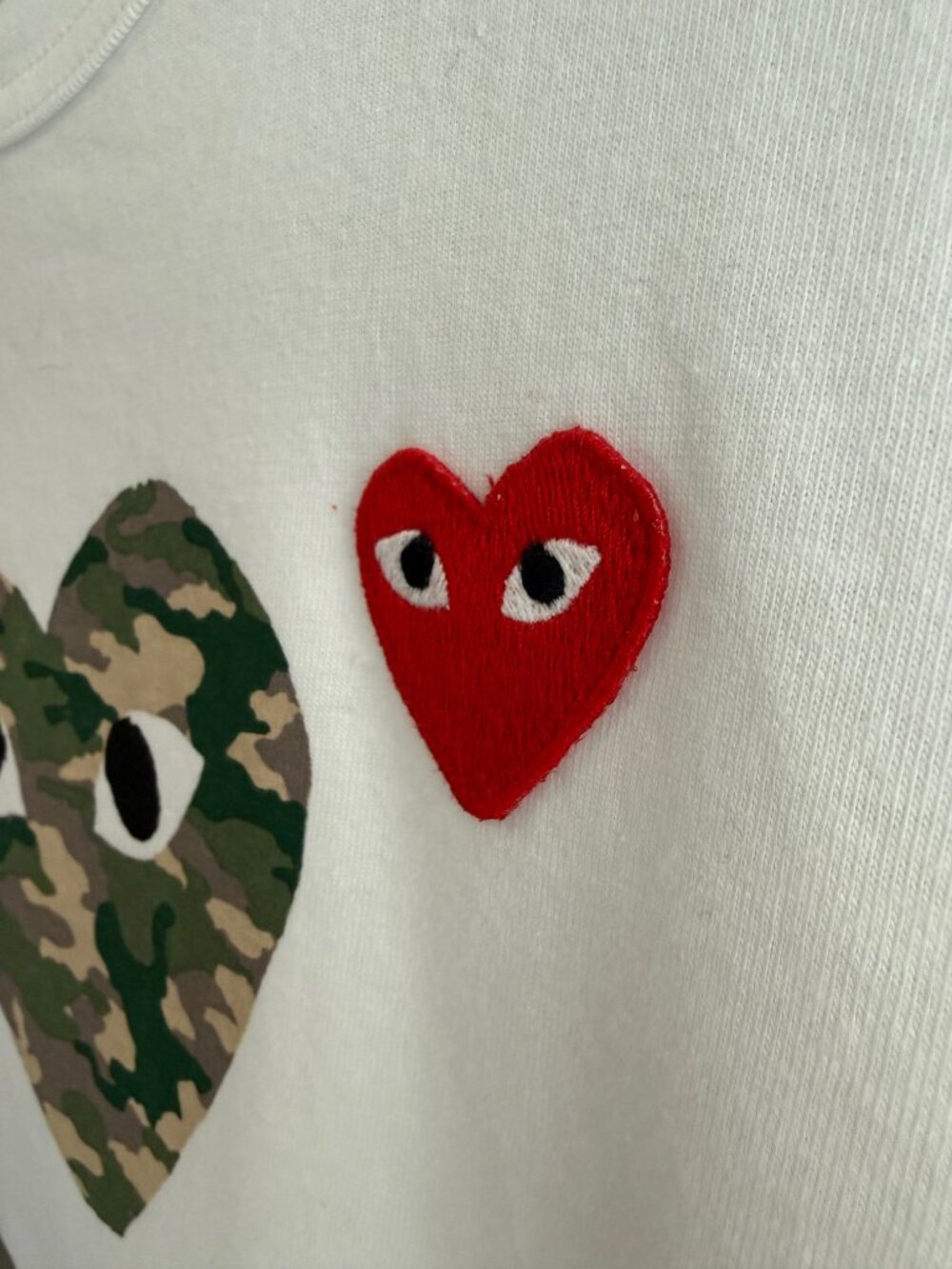COMME DES GARÇONS PLAY Double Camo Heart T-Shirt Size L - Picture 4 of 6
